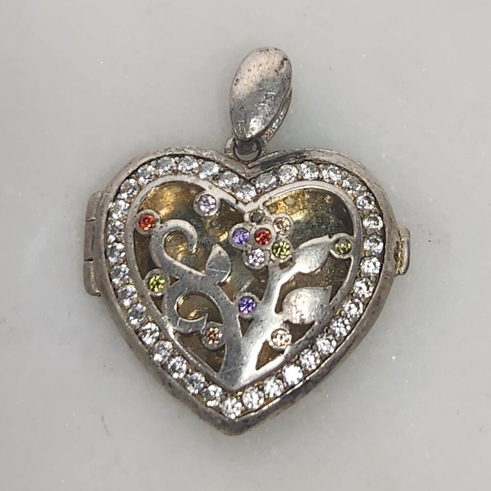 Vintage Silver Tone Locket Pendant Frame Photo Keepsake Charm Jewelry